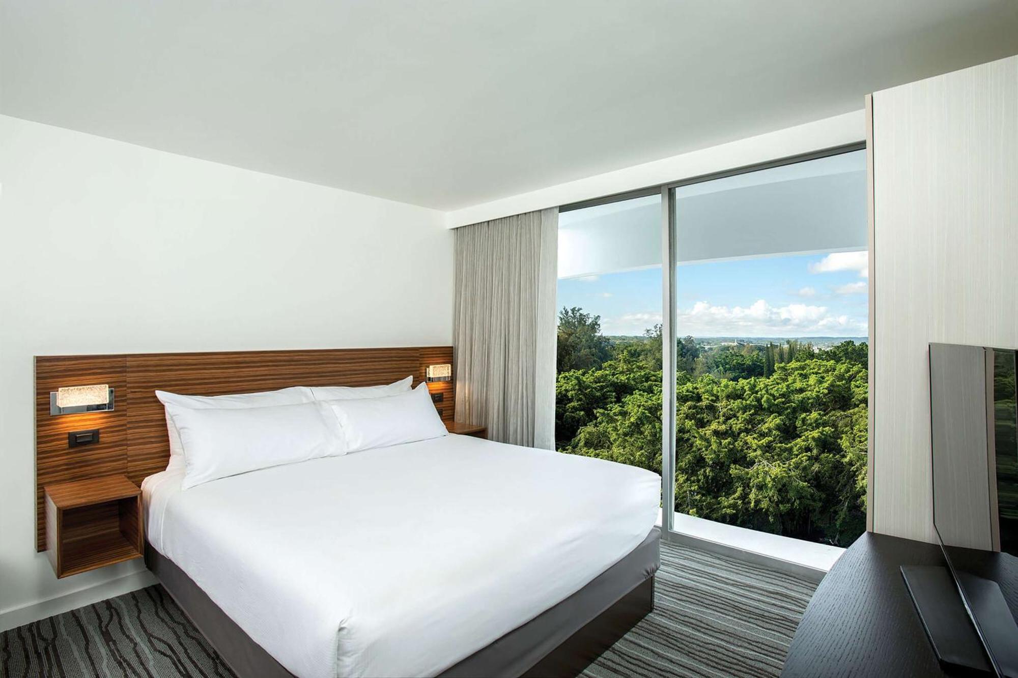 Grand Naniloa Hotel, A Doubletree By Hilton Hilo Exterior photo