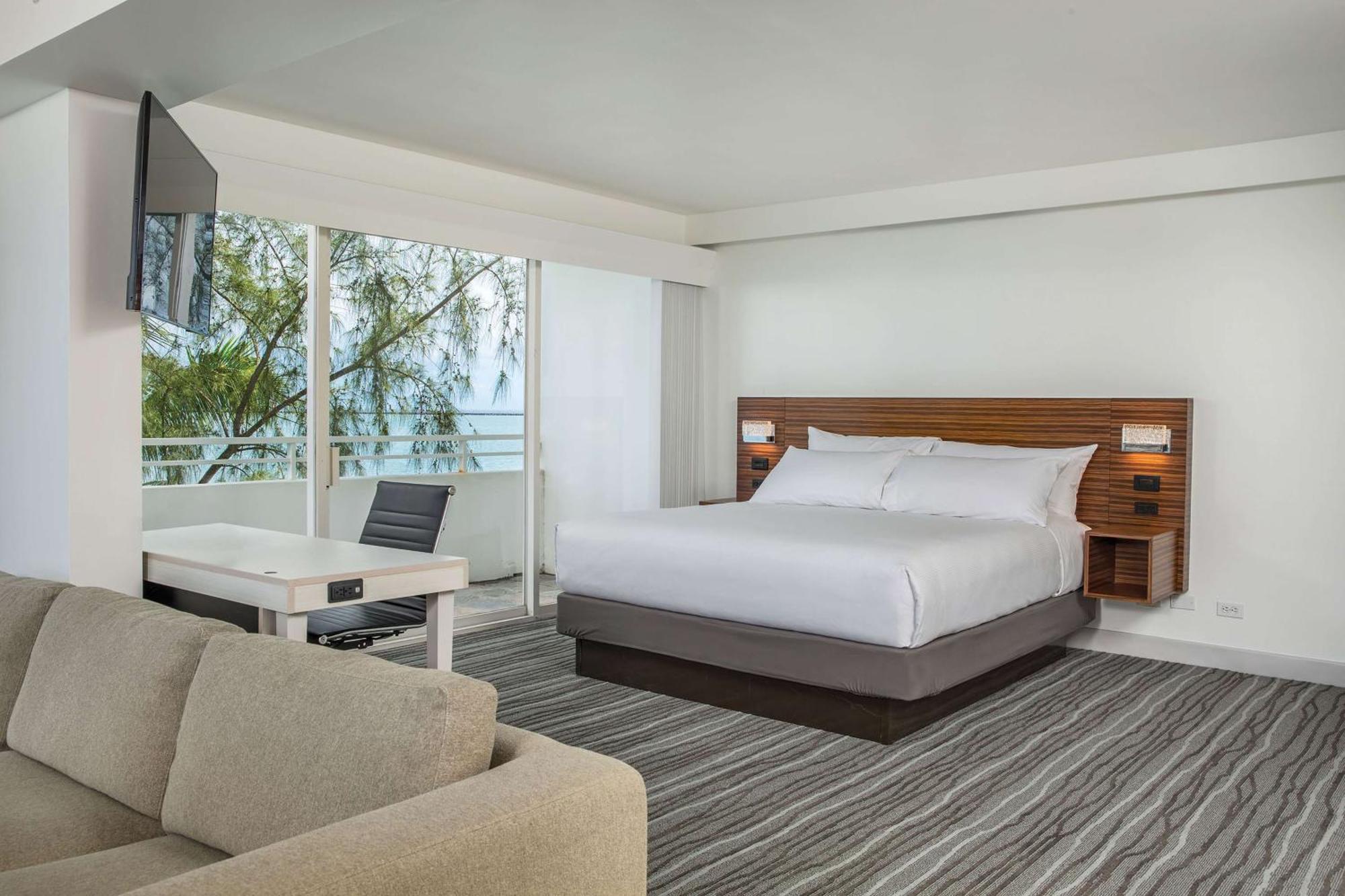 Grand Naniloa Hotel, A Doubletree By Hilton Hilo Exterior photo